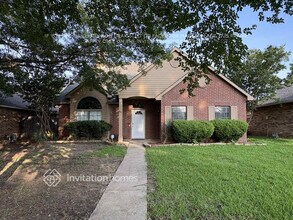 Building Photo - 4317 Saugus Dr