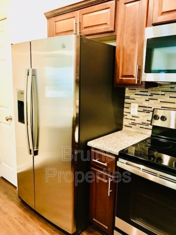 Building Photo - 2606 Pennoak Way