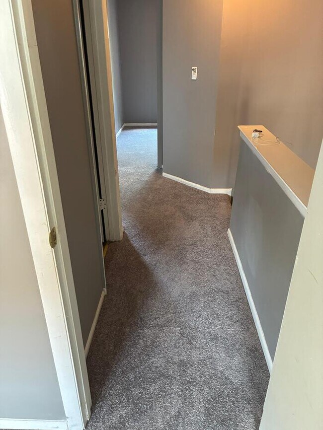 Building Photo - 2 Bedrooms Plus Den