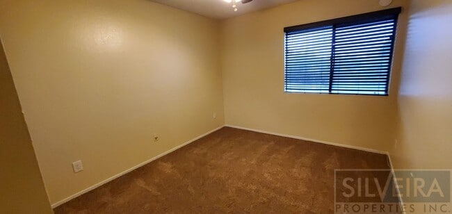 Building Photo - 2 Bedroom condo available in south Santa Maria!
