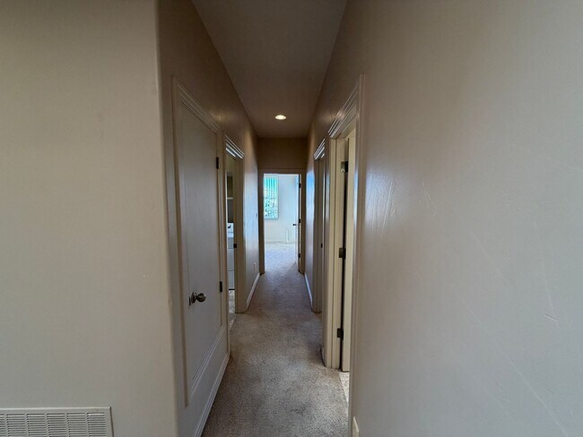 Building Photo - 4 Bedroom Home Plus Office Available Near Eubank Blvd NE & Paseo Del Norte!
