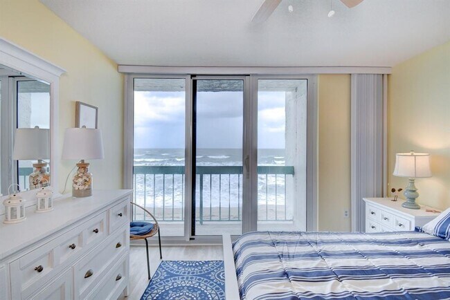 Building Photo - 9940 S Ocean Dr