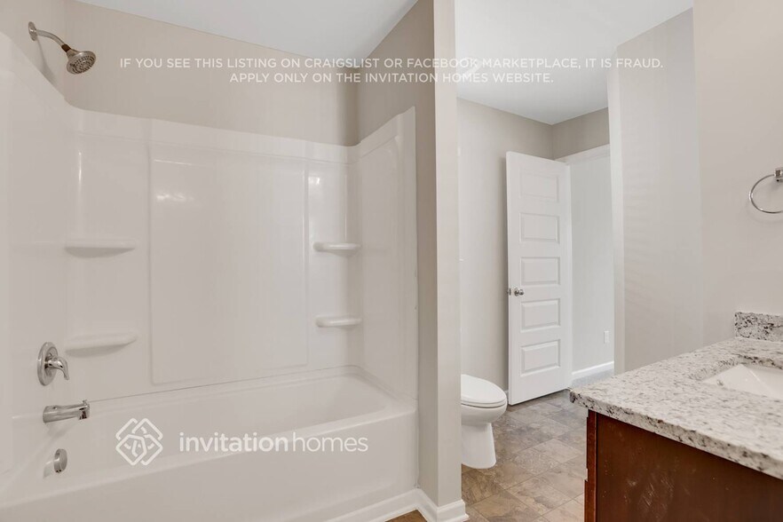 Building Photo - 605 Emporia Loop