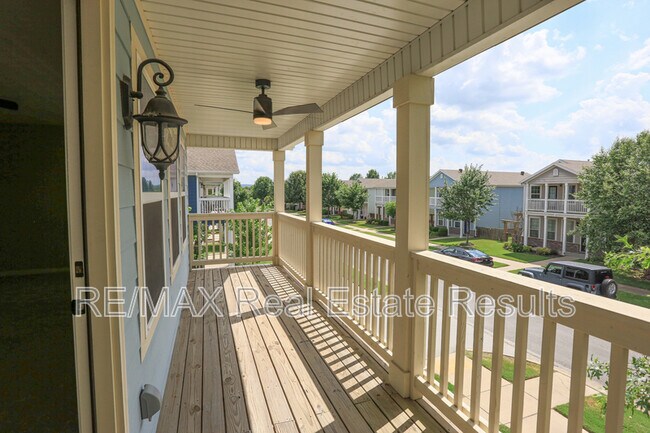 Building Photo - 626 N Tennyson Ln