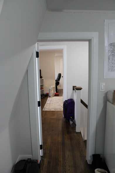 Building Photo - 15 Pomeroy St