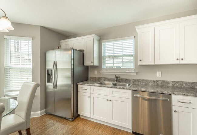 Building Photo - Beautiful Soddy Daisy Home!