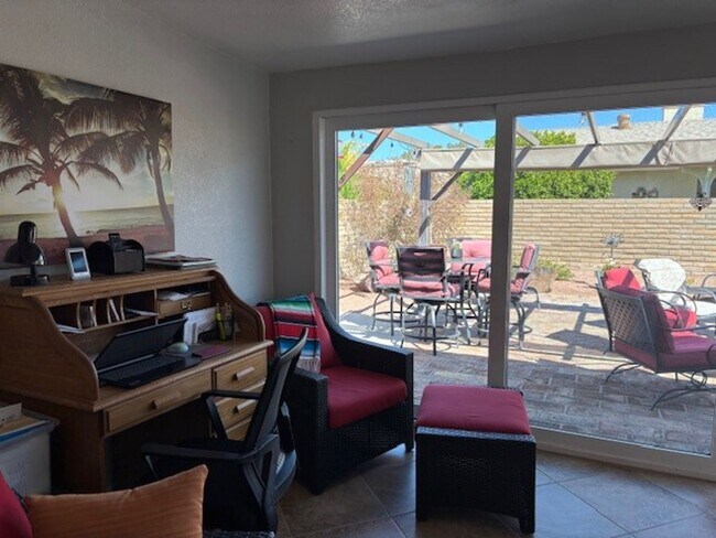 Building Photo - Lovely Updated 2bed/2bath Home in desert landscape of 45+ Active Adult Community of Leisure World...