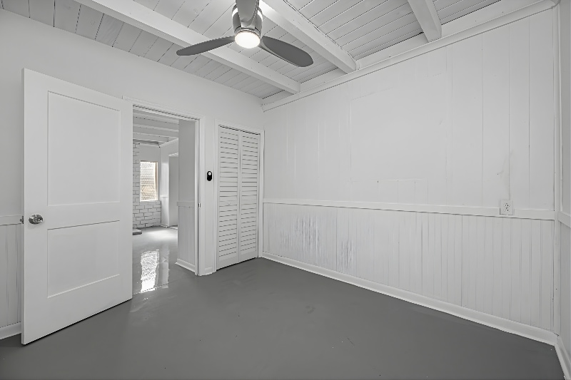 Building Photo - 1815 Apache Trail