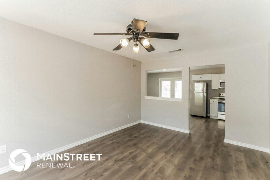 Building Photo - 224 Woodgrove St