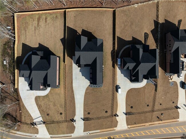 Building Photo - 407 Thunder Rd