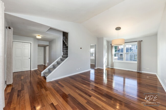 Building Photo - 350 Pearson Cir