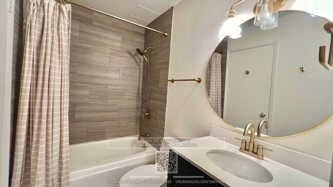 Building Photo - Beautifully Updated Junior 1bd/1ba at reso...