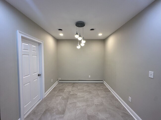 Building Photo - 362 Palisades Avenue