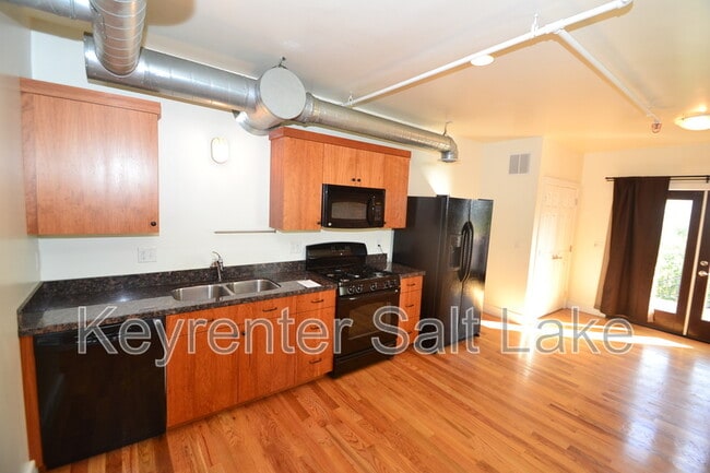 Building Photo - 540 N 600 W