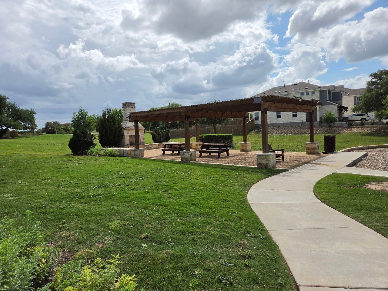 Building Photo - 2316 Calvert Dr