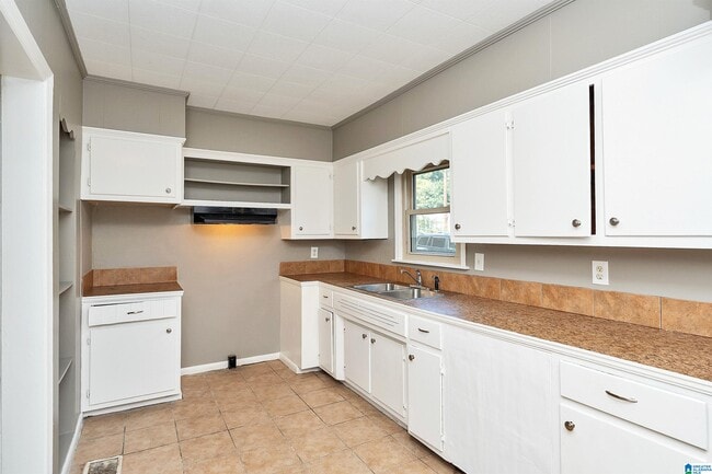 Building Photo - 309 Midwood Ave
