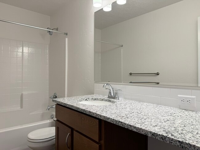 Building Photo - 10113 Longtail Dr