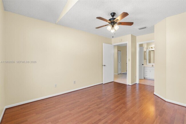 Building Photo - 1208 Coral Club Dr