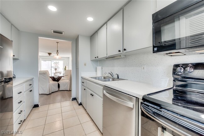 Building Photo - 7400 Estero Blvd