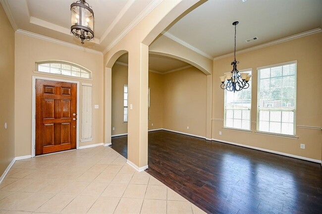 Building Photo - 7818 Iris Glen Ln
