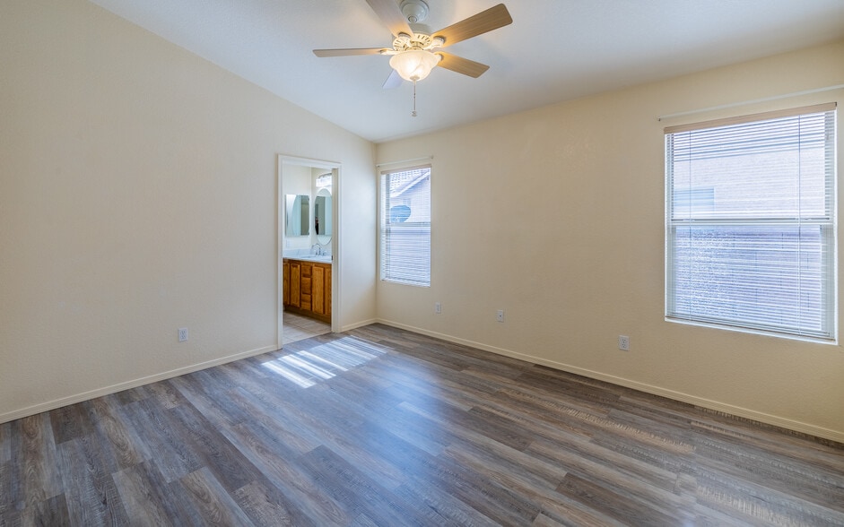 Master Bedroom - 10397 E Rose Hill St