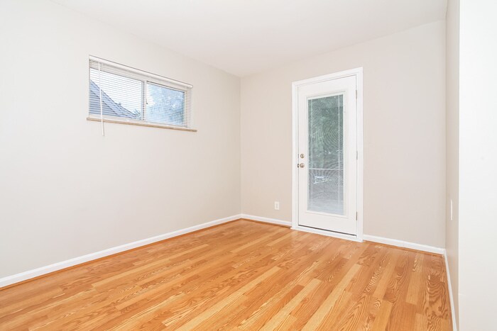 Building Photo - 1061 Fashion Ave