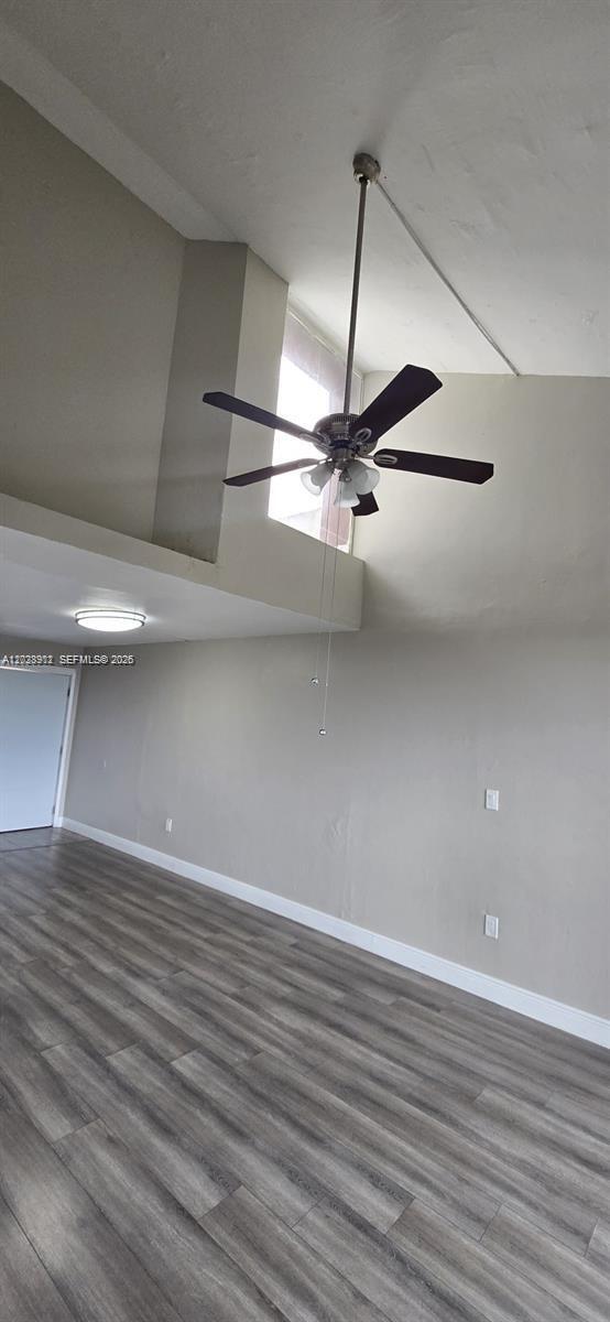 Building Photo - 8870 Fontainebleau Blvd