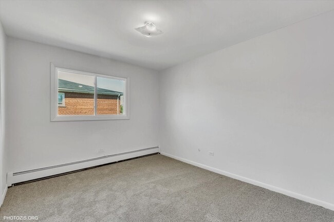 Building Photo - 16035 Laramie Ave