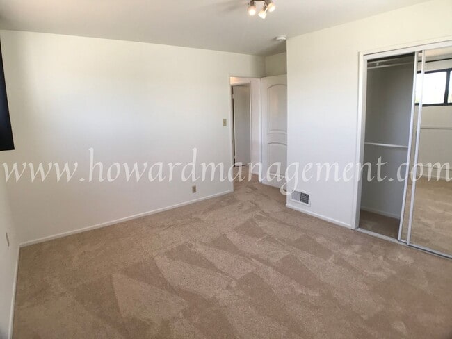 Building Photo - Two story home with newer central A/C in the Mar Vista Hills. Large kitchen, family room, and lar...