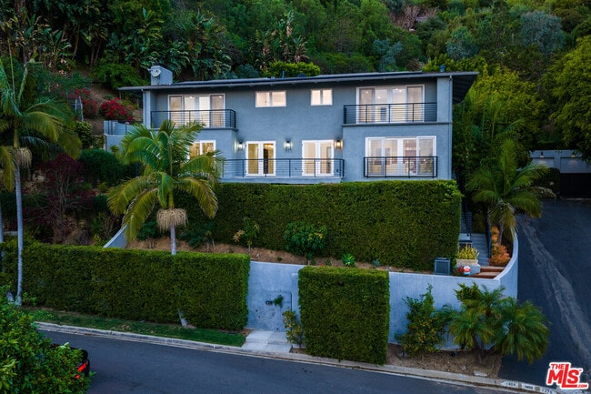 Building Photo - 1404 Devlin Dr