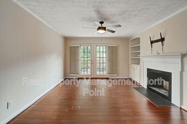 Building Photo - 3513 Essex Ave