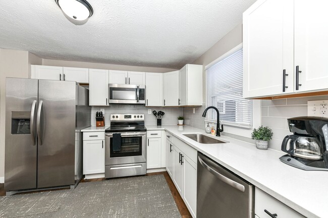 Primary Photo - 3BD 2BA Grant’s Fresh Modern Charm in Nobl...