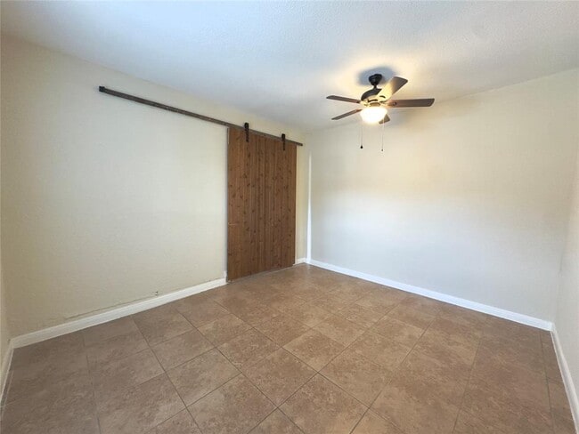 Building Photo - 4503 E Stassney Ln