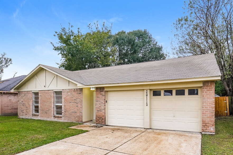 Building Photo - 20115 Woodhall Ln