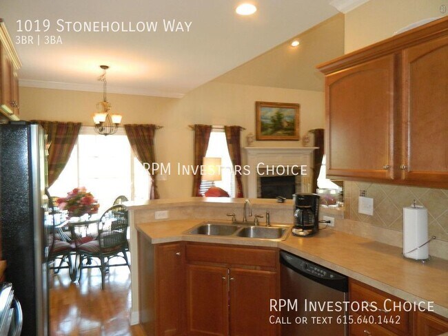 Building Photo - 1019 Stonehollow Way
