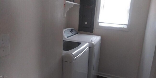 Building Photo - Virginia Village