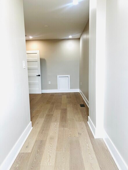 Building Photo - 5612 2nd Pl NW