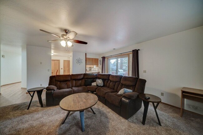 Building Photo - 1540 Spanish Moss Way