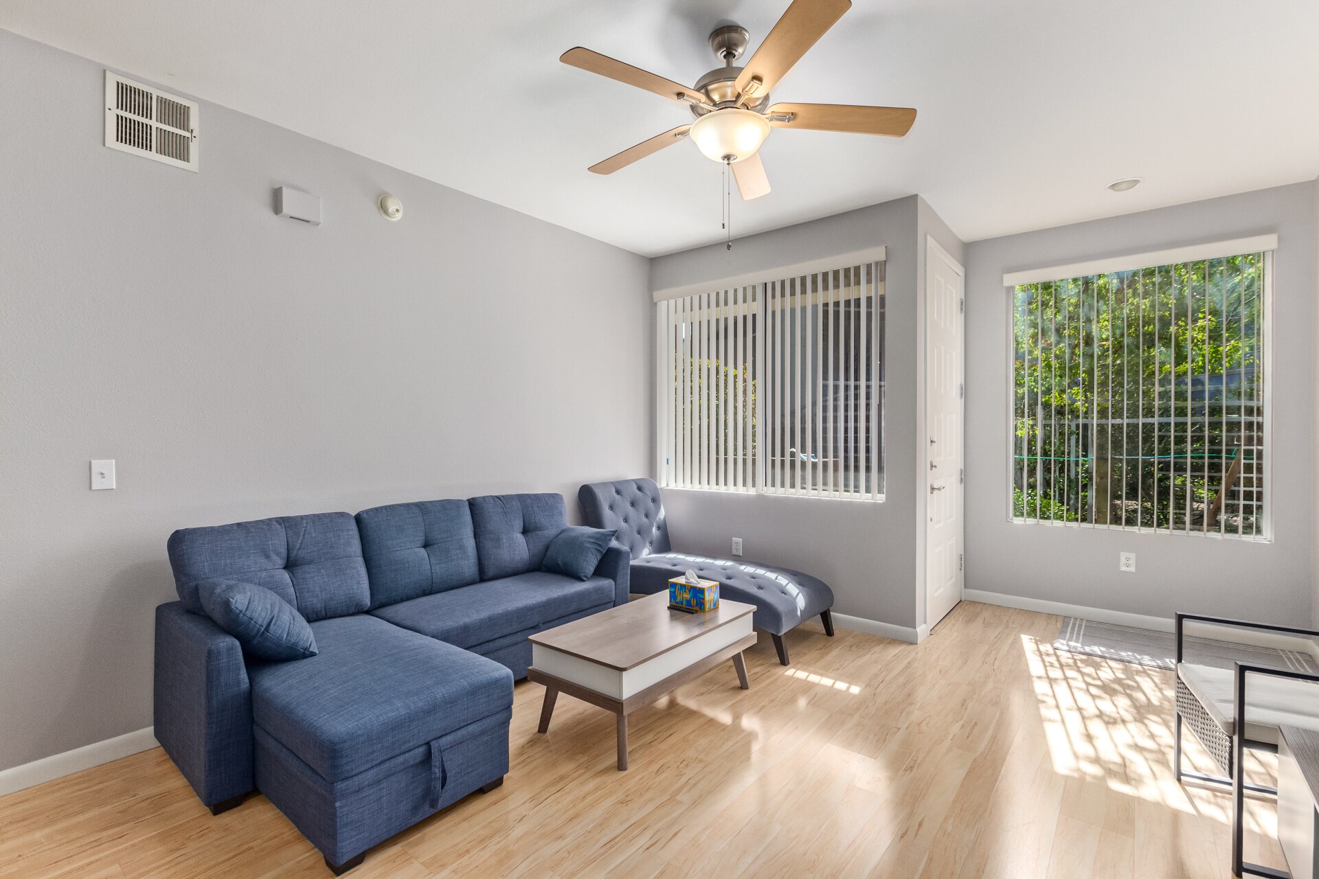 Living Room - 3633 N 3rd Ave