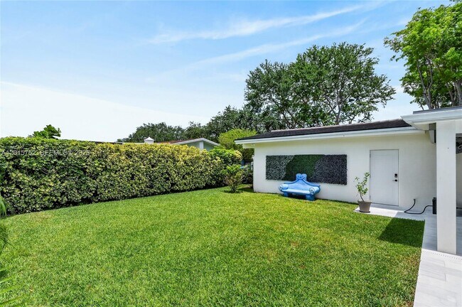 Building Photo - 8820 SW 85th Terrace
