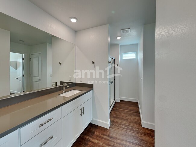 Building Photo - 9150 Liberty Cap Ct