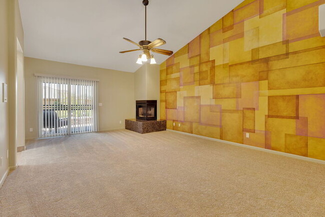 Building Photo - 1307 E Treasure Cove Dr