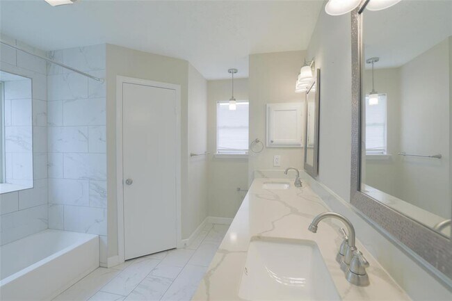 Building Photo - 2825 Hickory Limb Ct