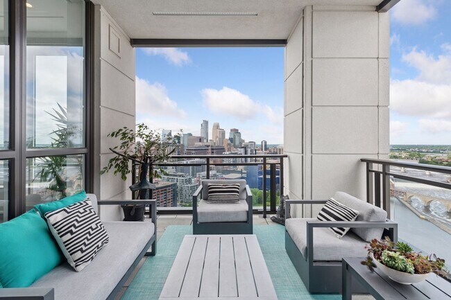 Building Photo - 1111 W River Pkwy