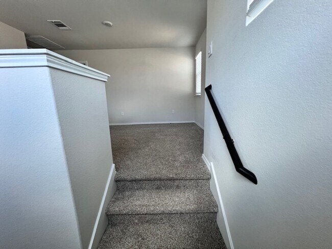 Building Photo - Solana Ridge Subdivision