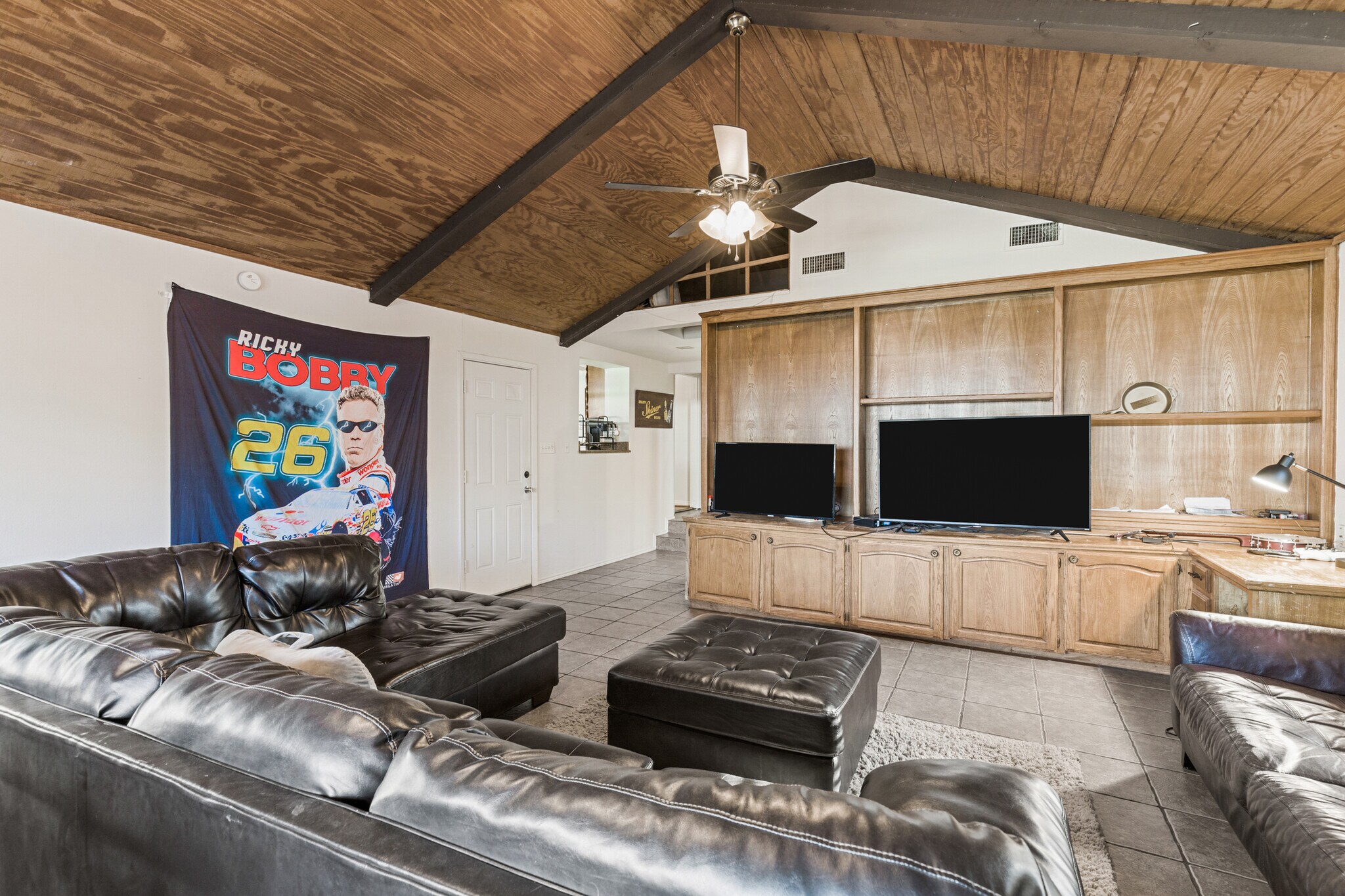 Building Photo - 3504 Corto Ave