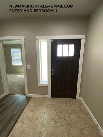 Building Photo - 1640 SW Panorama Dr