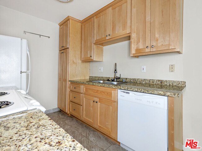 Building Photo - 1538 11th St