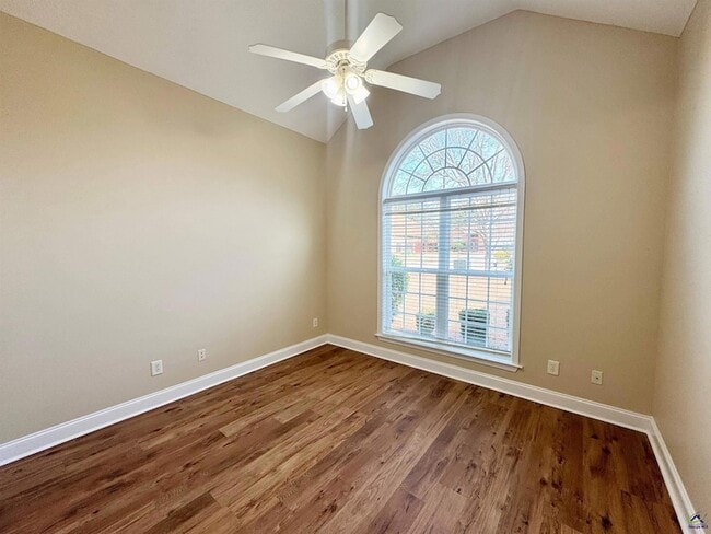 Building Photo - 218 Carrington Ln