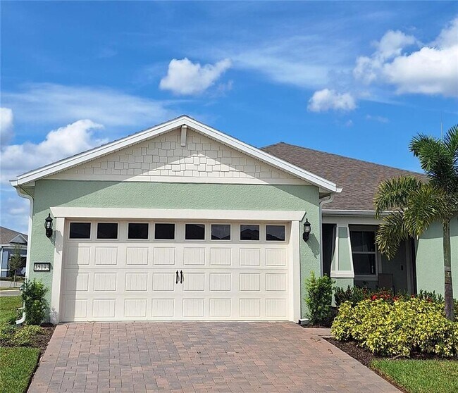 Primary Photo - 15193 Aqua Sol Ln